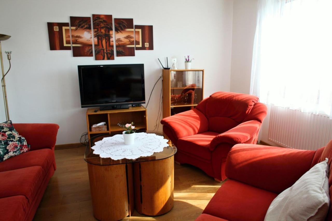Dum V Ceskem Raji Villa Dolni Bousov Exterior photo